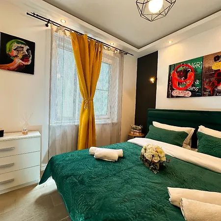 Apartament Courtyard Premium Craiova