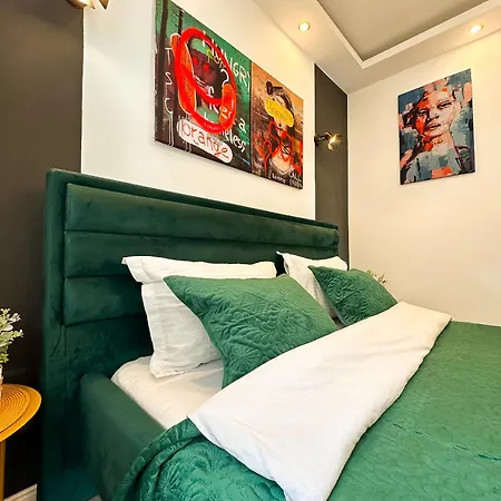 Courtyard Premium Apartament *