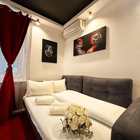 Apartament Courtyard Premium