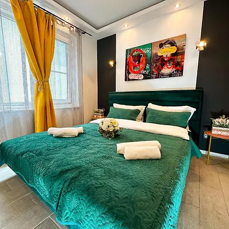 Courtyard Premium Apartament *