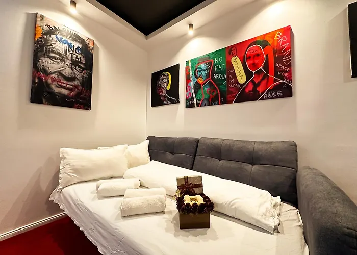 Courtyard Premium كرايوفا