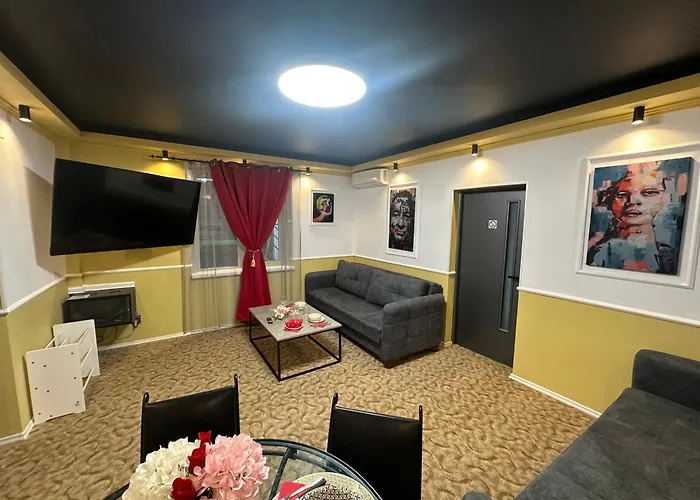 Courtyard Premium كرايوفا