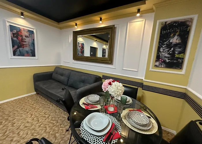 Courtyard Premium كرايوفا