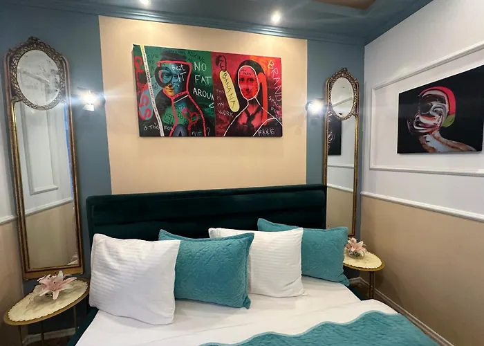 Courtyard Premium شقة كرايوفا